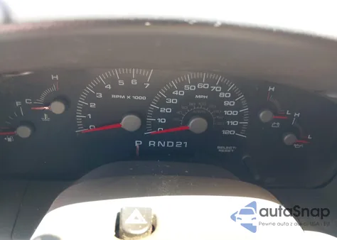 2004 Ford Expedition Xlt z USA, uszkodzony, nr VIN 1FMRU15W04LA45311